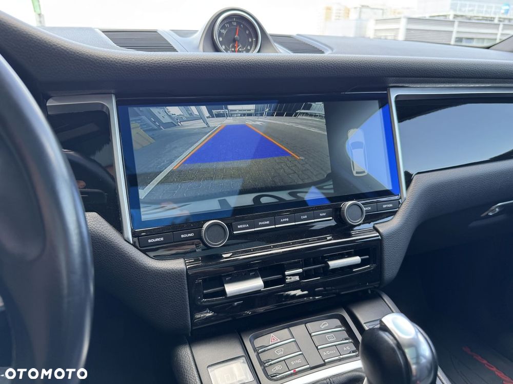 Porsche Macan Standard - 28