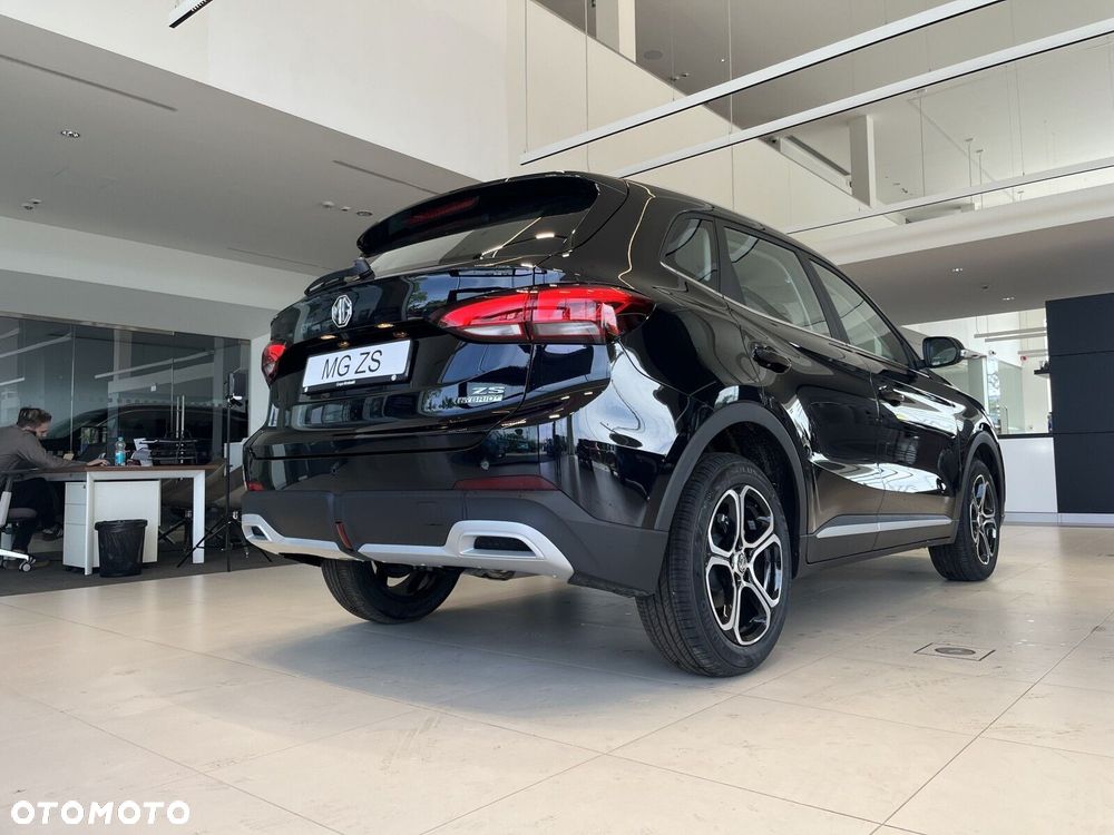 MG ZS Hybrid+ - 30