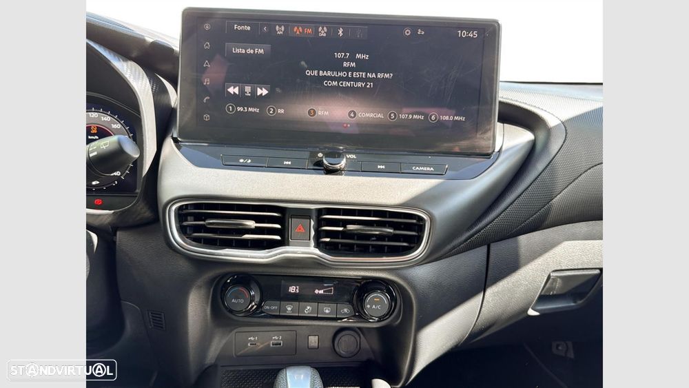 Nissan Juke 1.0 DIG-T N-Connecta DCT — fotografia 17