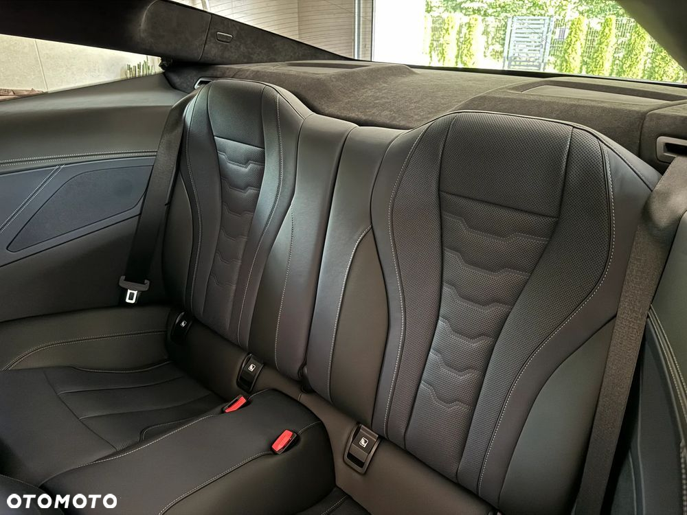 BMW Seria 8 840i xDrive - 13