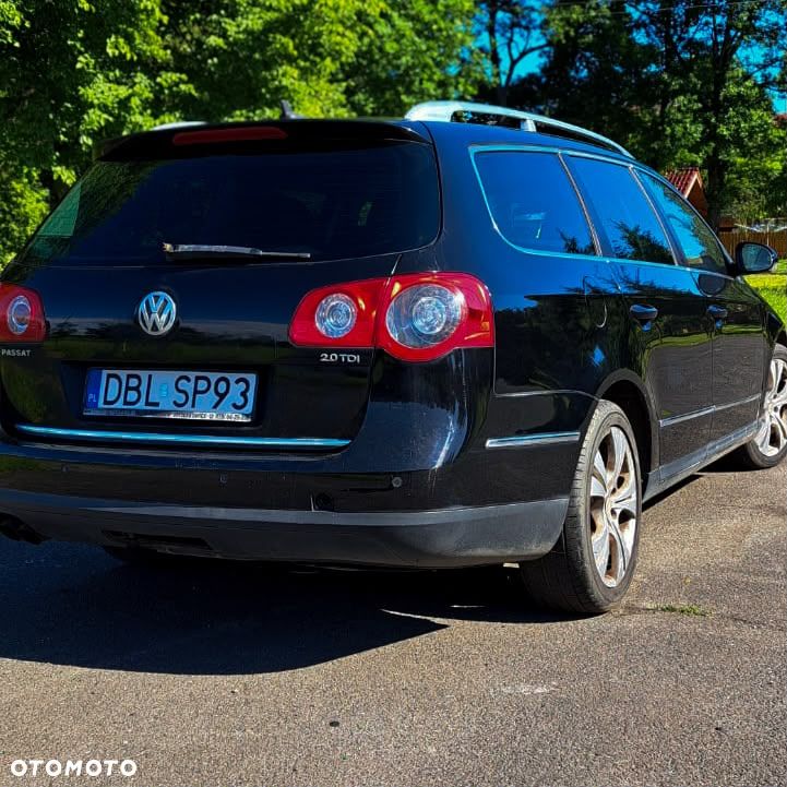 Volkswagen Passat 2.0 TDI Highline - 13