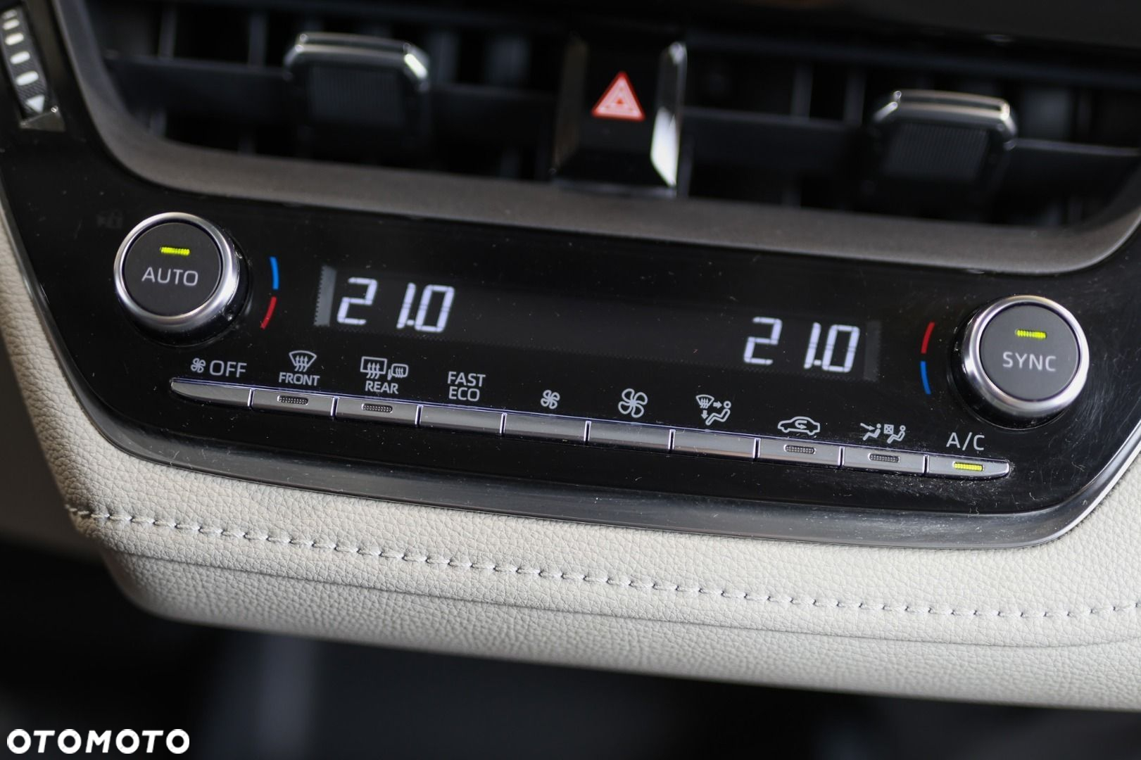 Toyota Corolla - 28