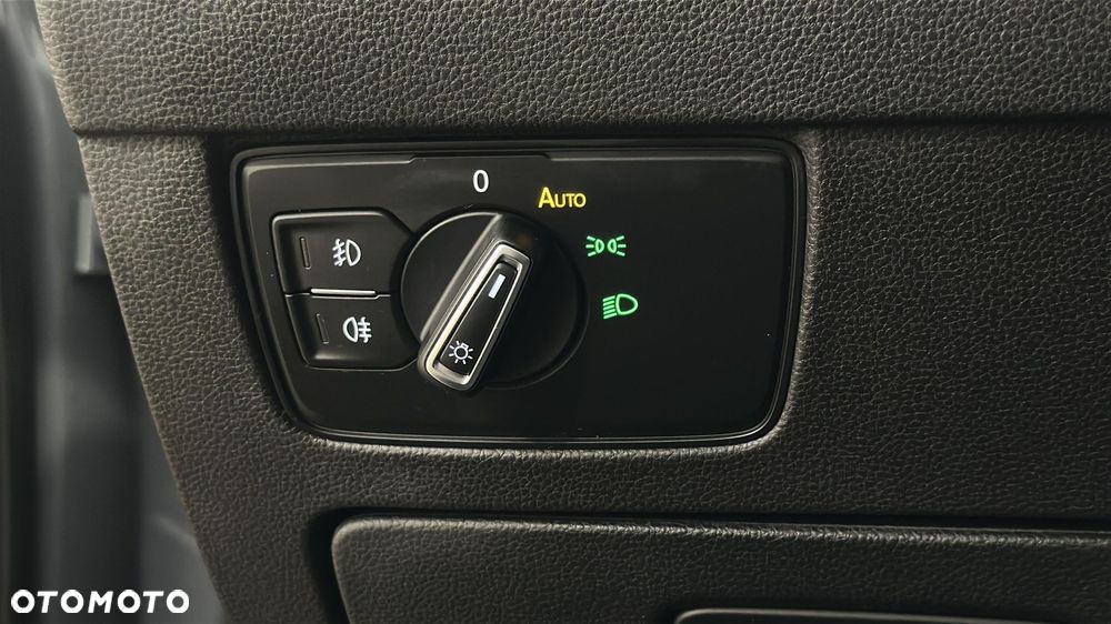 Volkswagen Passat Variant 2.0 TDI EVO Business DSG - 26