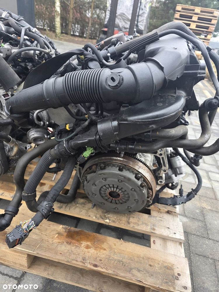 silnik kompletny 1.2 thp pure tech 10xta1 hn02 peugeot 3008 208 citroen c4 - 4