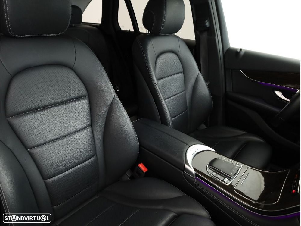 Mercedes-Benz GLC 200 d 4Matic — fotografia 15
