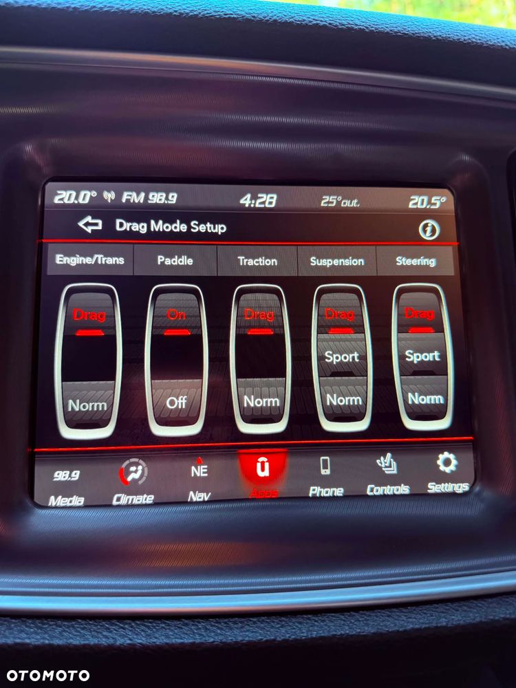 Dodge Challenger 6.4 Scat Pack - 26