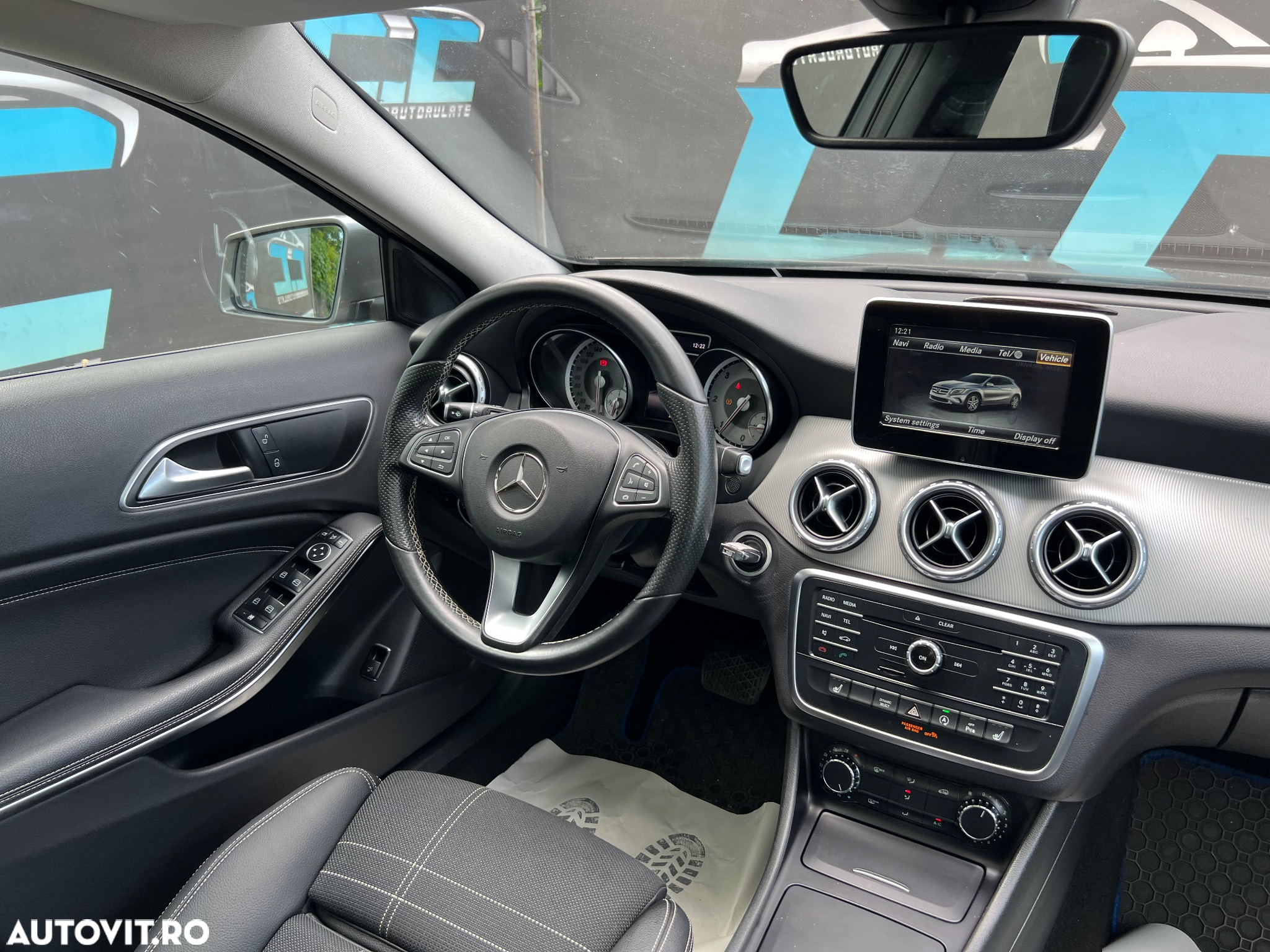Mercedes-Benz GLA 220 d 7G-DCT Urban - 8
