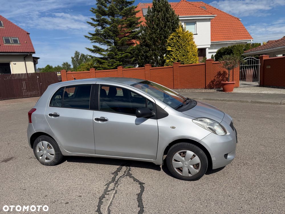 Toyota Yaris 1.0 Luna - 3