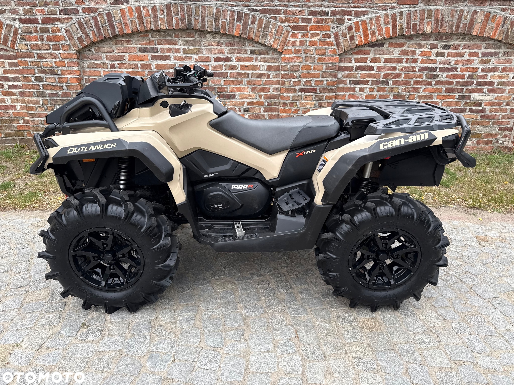 Can-Am Outlander Max - 8