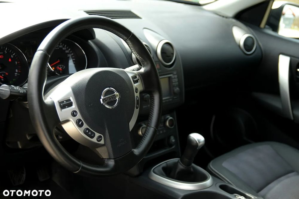 Nissan Qashqai 1.6 visia Start/Stop - 29