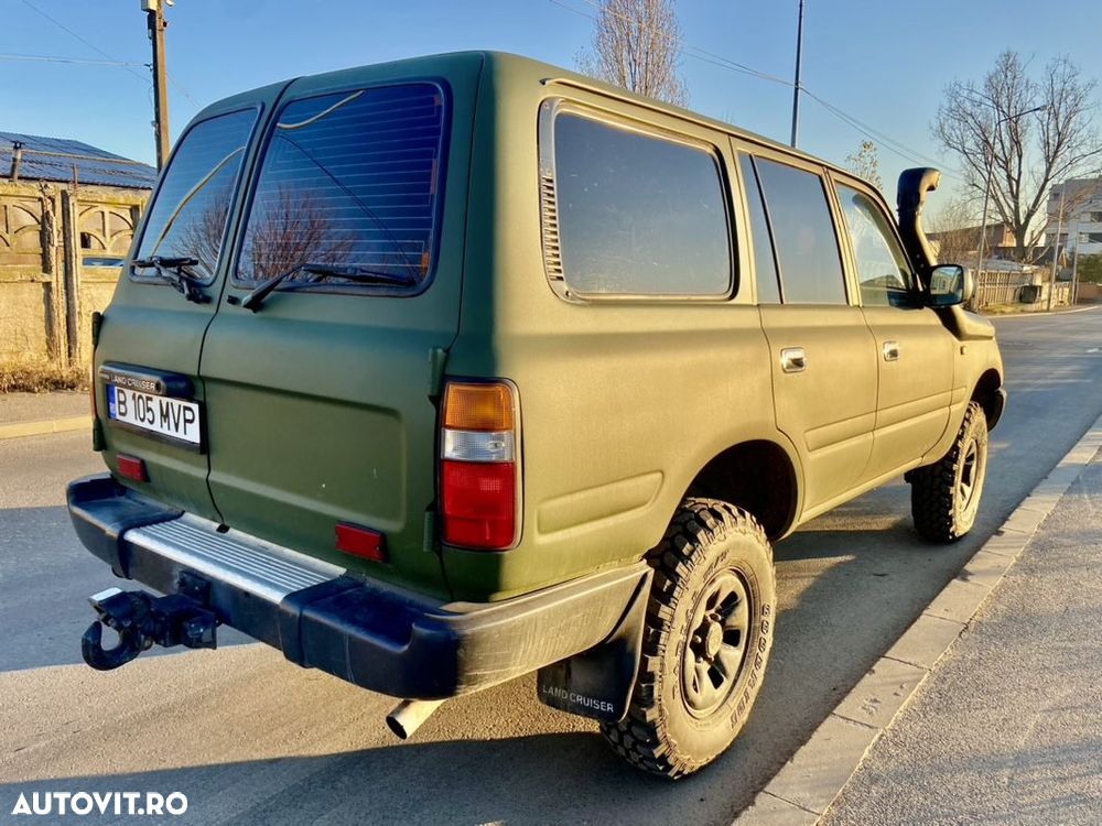 Toyota Land Cruiser - 2