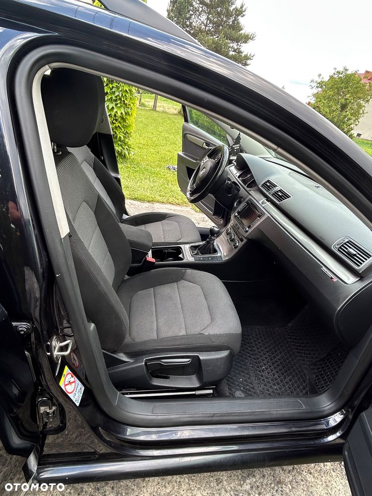 Volkswagen Passat 1.6 TDI DPF BlueMot Comfortline - 7