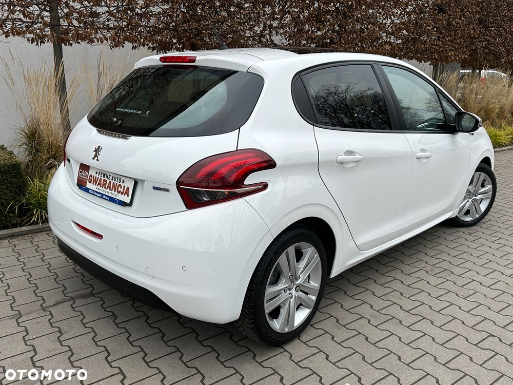 Peugeot 208 - 21