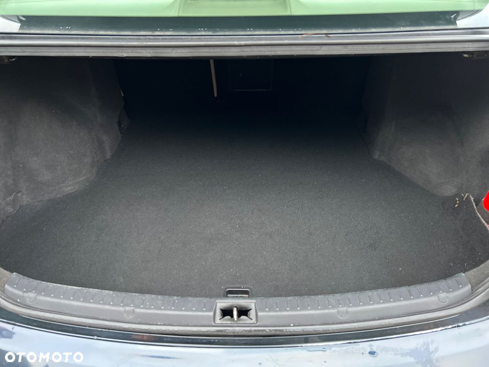 Toyota Avensis 2.0 D-4D Platinium - 27