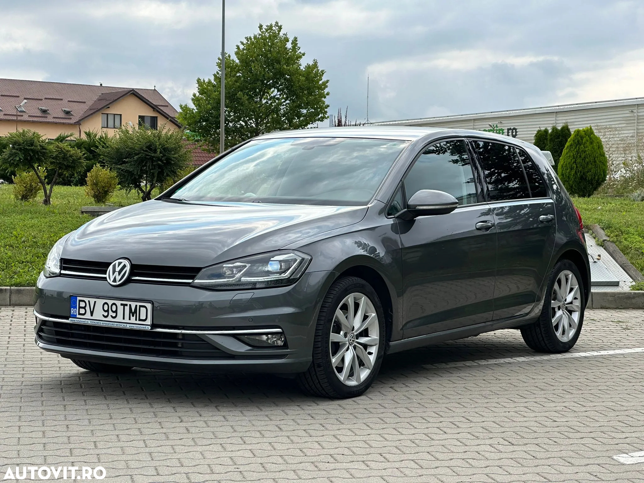Volkswagen Golf 2.0 TDI Highline - 8