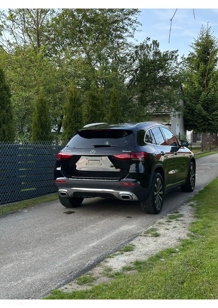 Mercedes-Benz GLA 250 4-Matic Style - 7