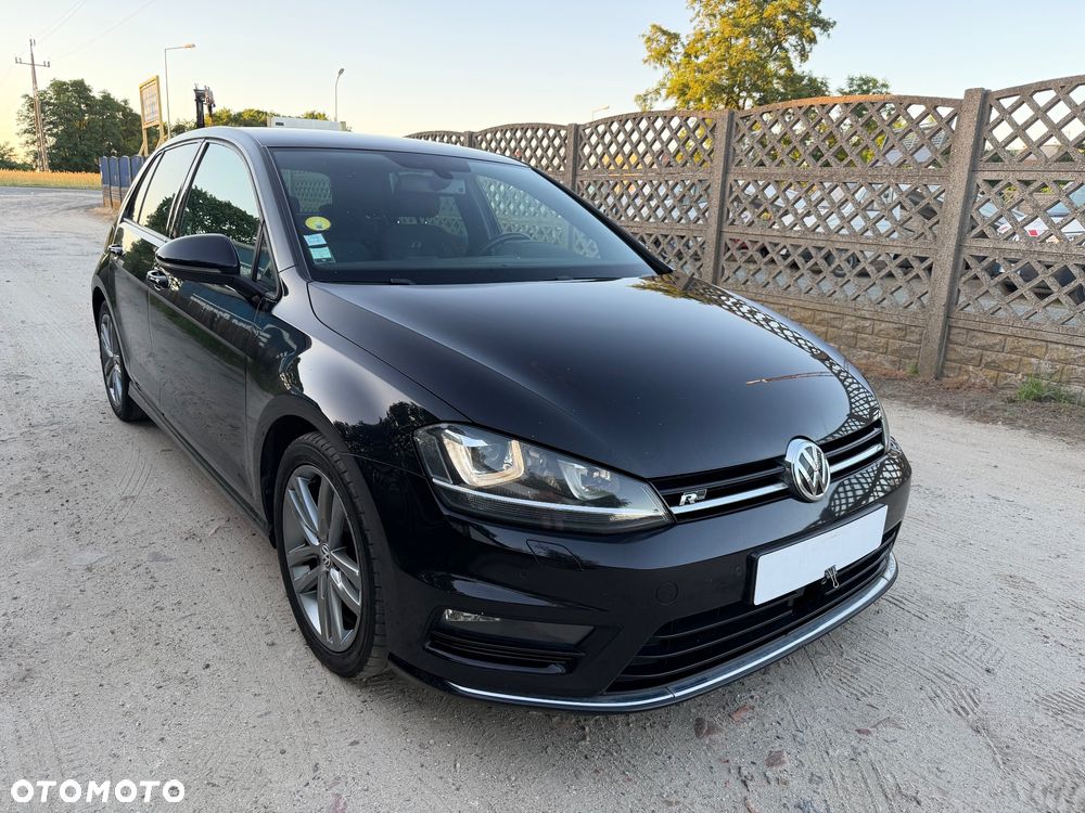 Volkswagen Golf - 1