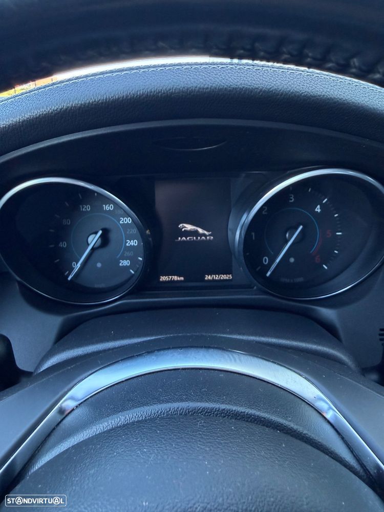 Jaguar XF 3.0 TDV6 R-Sport - 18