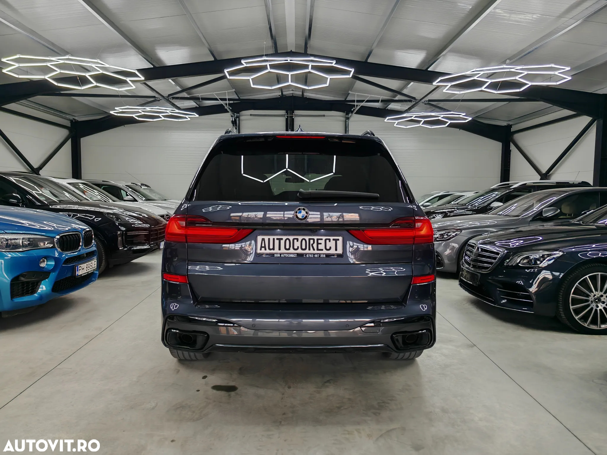 BMW X7 xDrive40i - 33