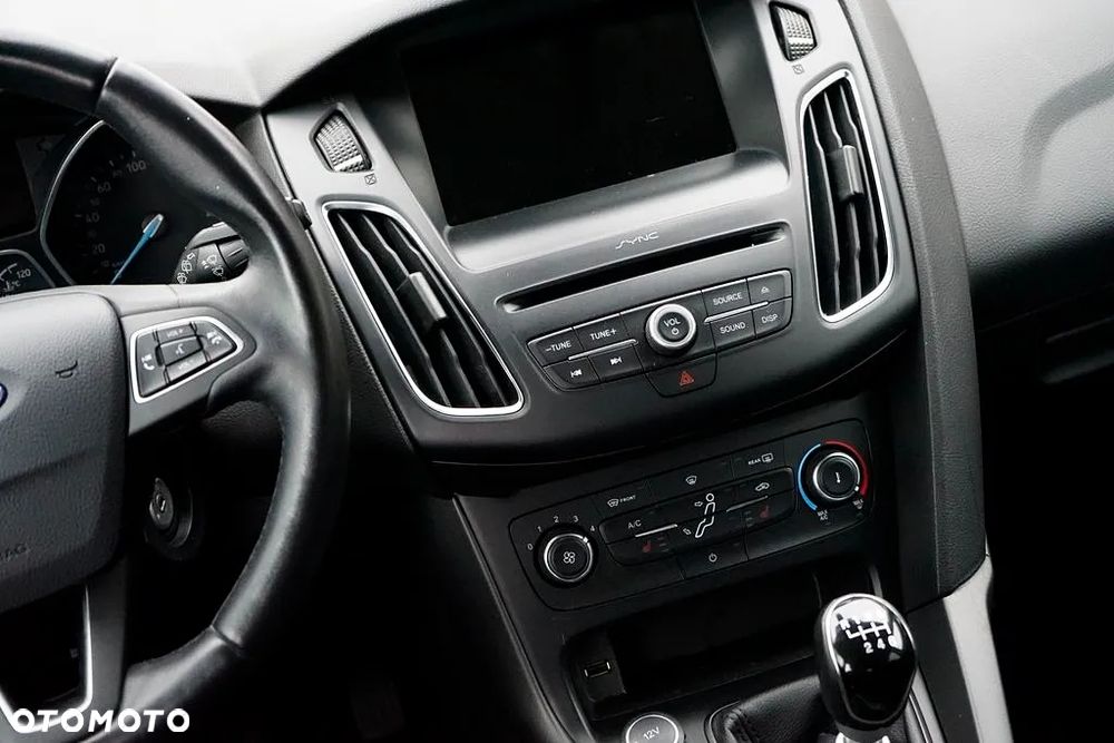 Ford Focus 1.5 TDCi SYNC Edition - 25