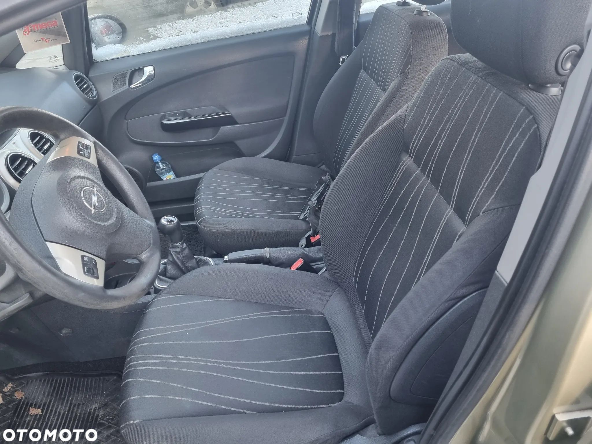 OPEL CORSA D 06-11 r. 5D HB fotele + kanapa + - 1