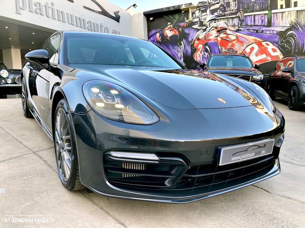 Porsche Panamera 4 E-Hybrid - 42