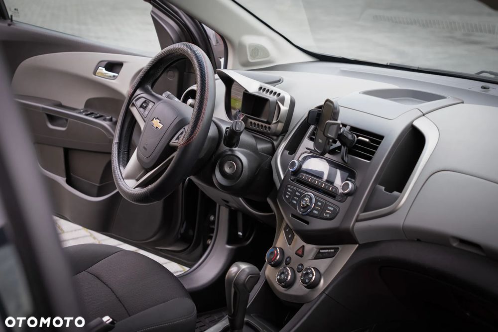 Chevrolet Aveo - 14