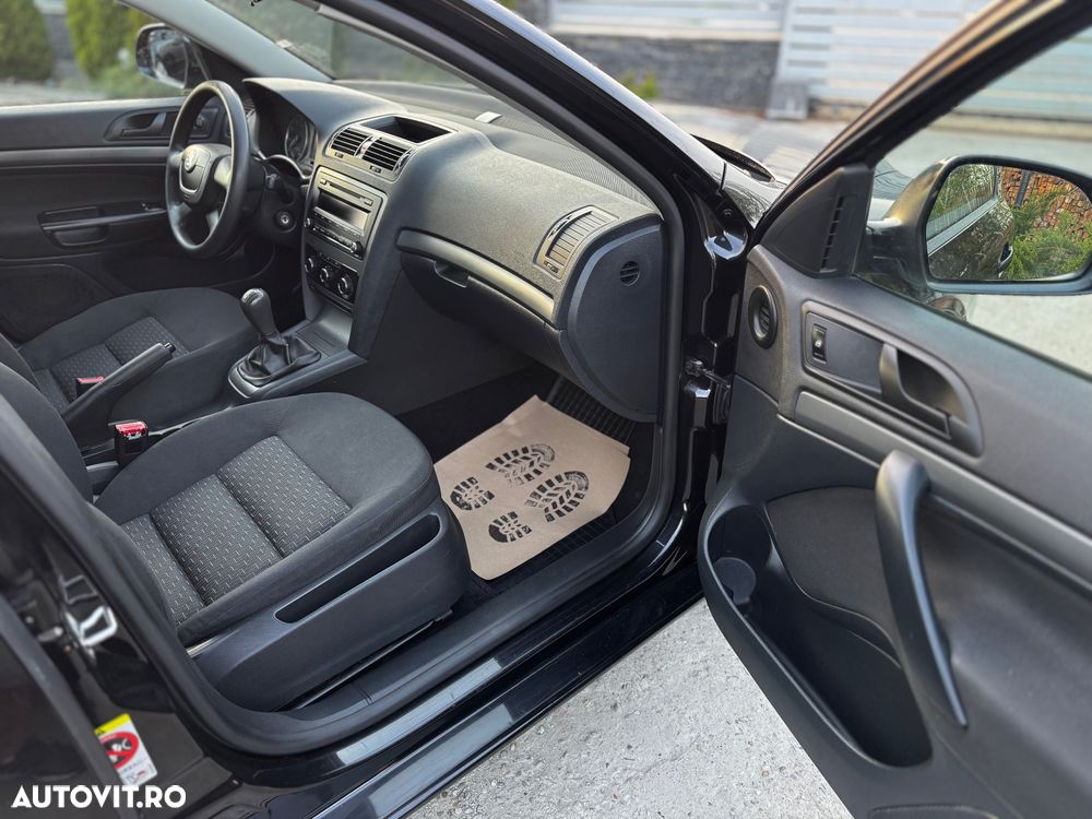 Skoda Octavia 1.4 Ambiente TSI - 16