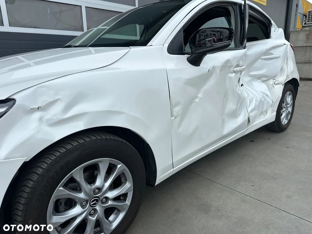 Mazda 2 1.5 Skyenergy - 23