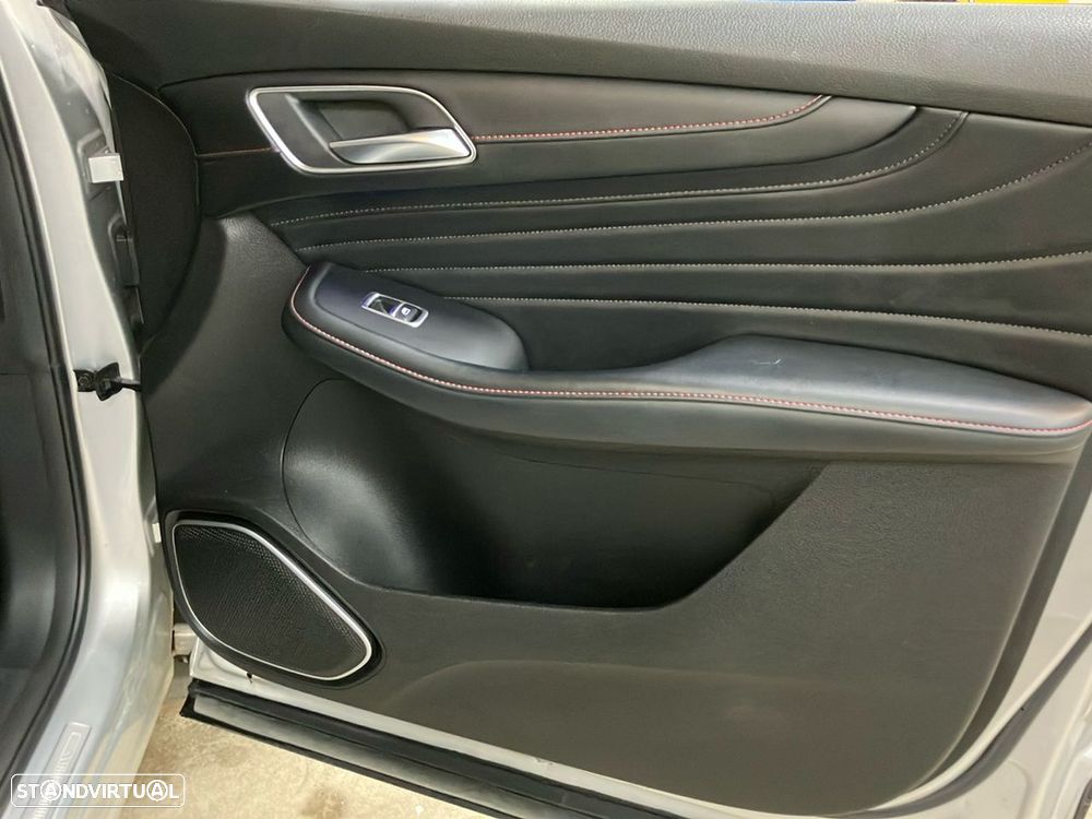 MG EHS 1.5 T-GDI Plug-in Hybrid Luxury - 23