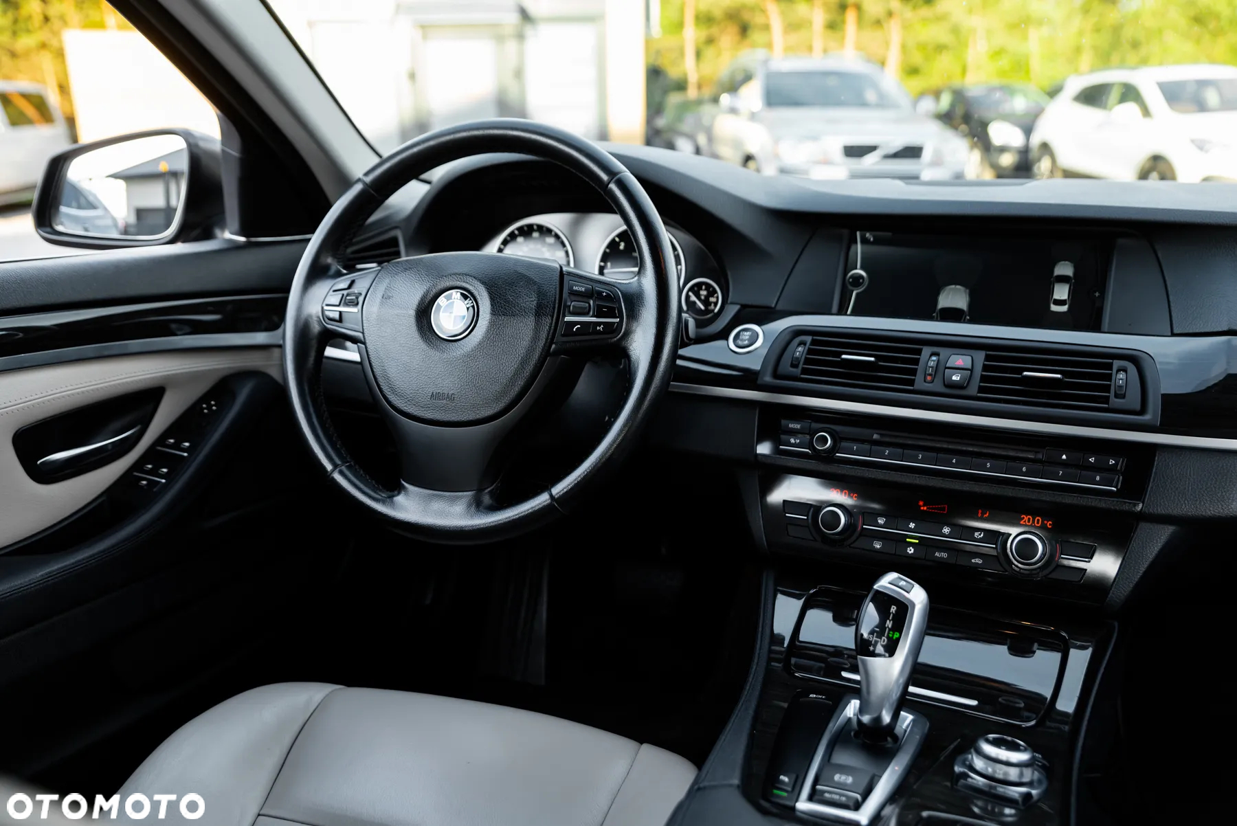 BMW Seria 5 525d Sport-Aut - 28