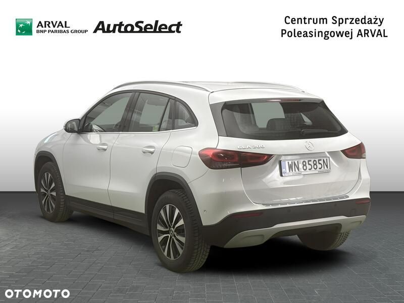 Mercedes-Benz GLA 200 Style - 3