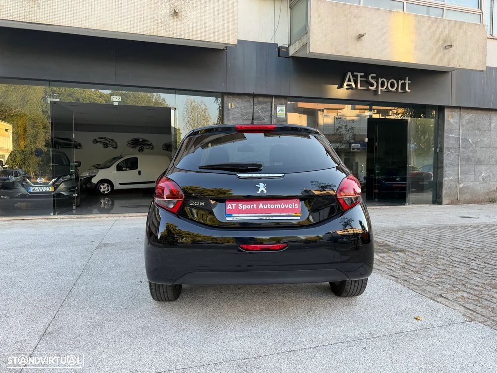 Peugeot 208 1.2 PureTech Signature - 10