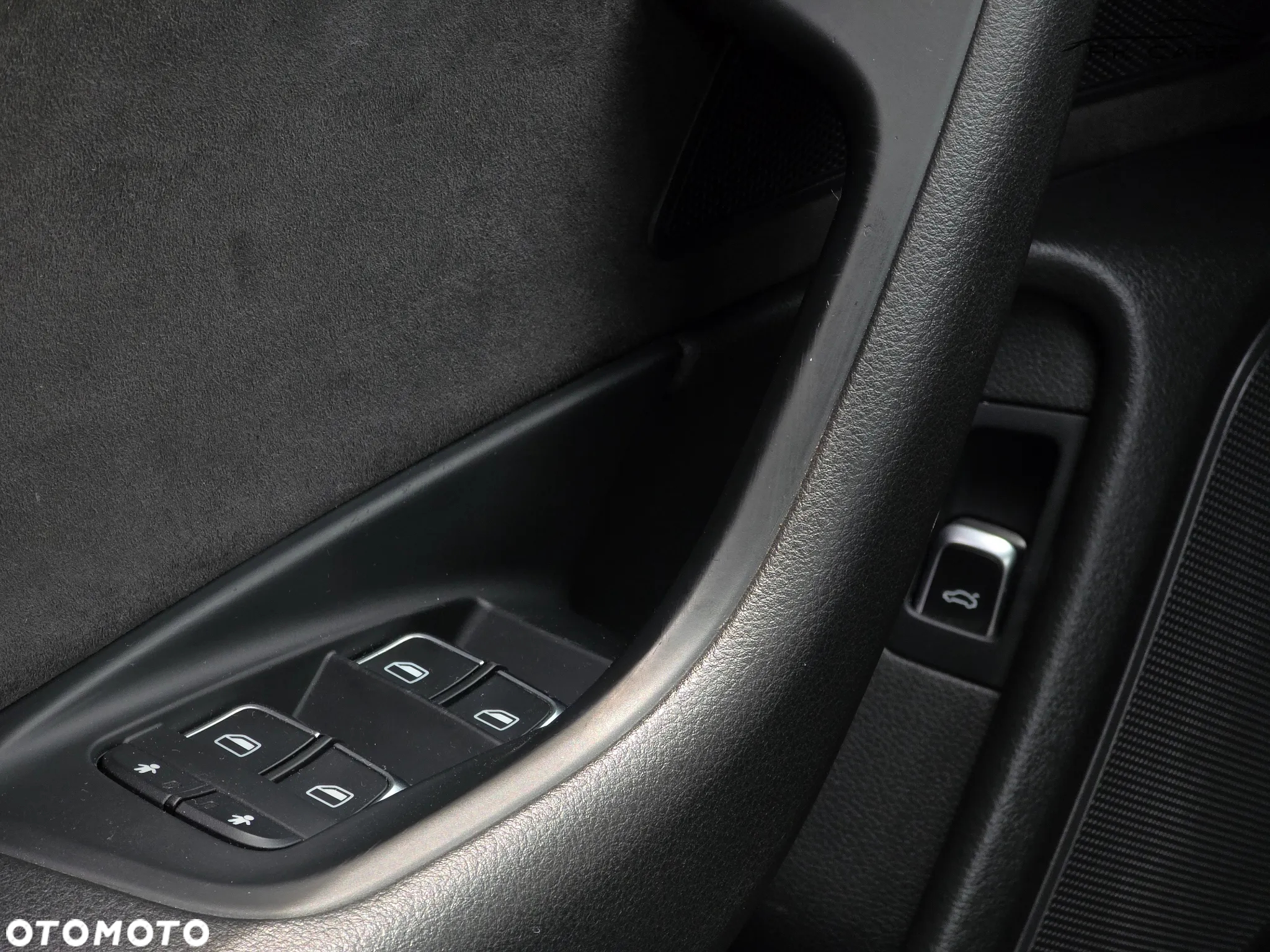 Audi A6 Avant 2.0 TDI quattro S tronic - 32