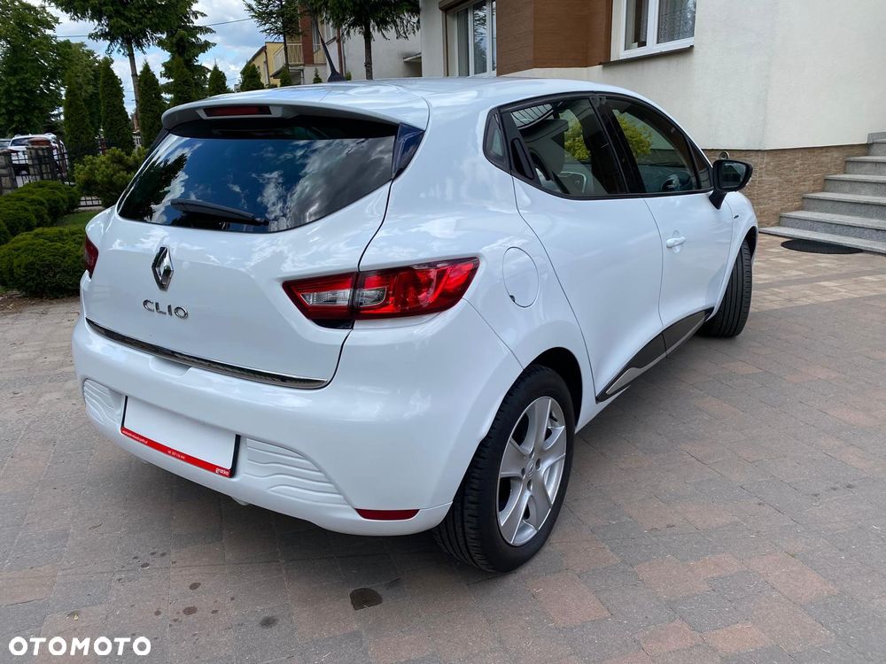 Renault Clio 1.2 16V Life - 5
