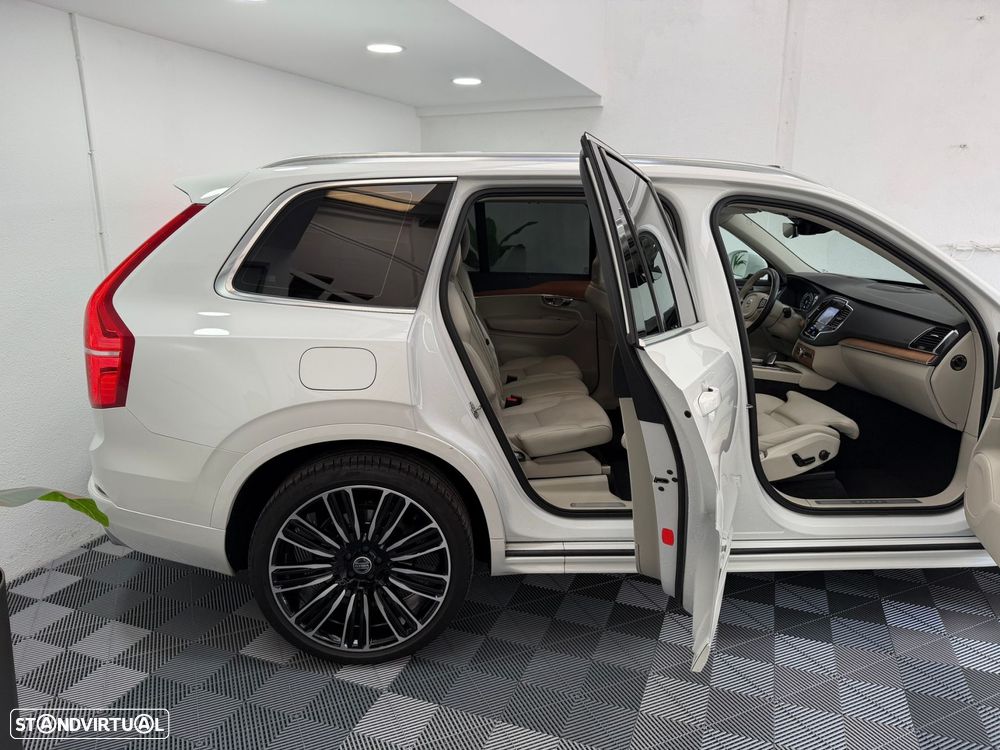 Volvo XC 90 2.0 B5 Momentum Plus AWD - 4