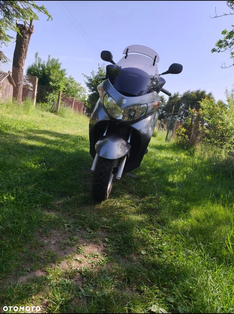Suzuki Burgman - 4