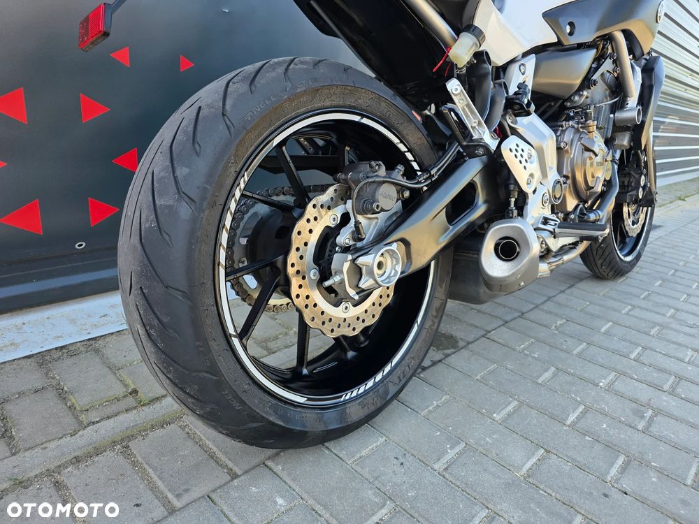 Yamaha MT - 19