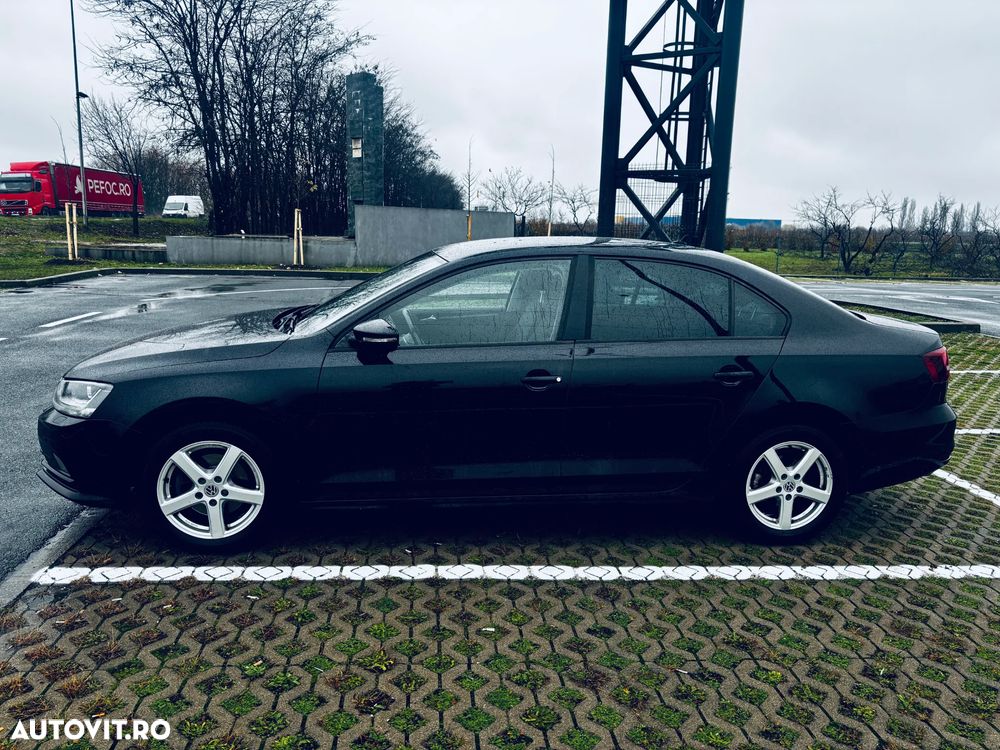 Volkswagen Jetta 2.0 TDI Comfortline - 2