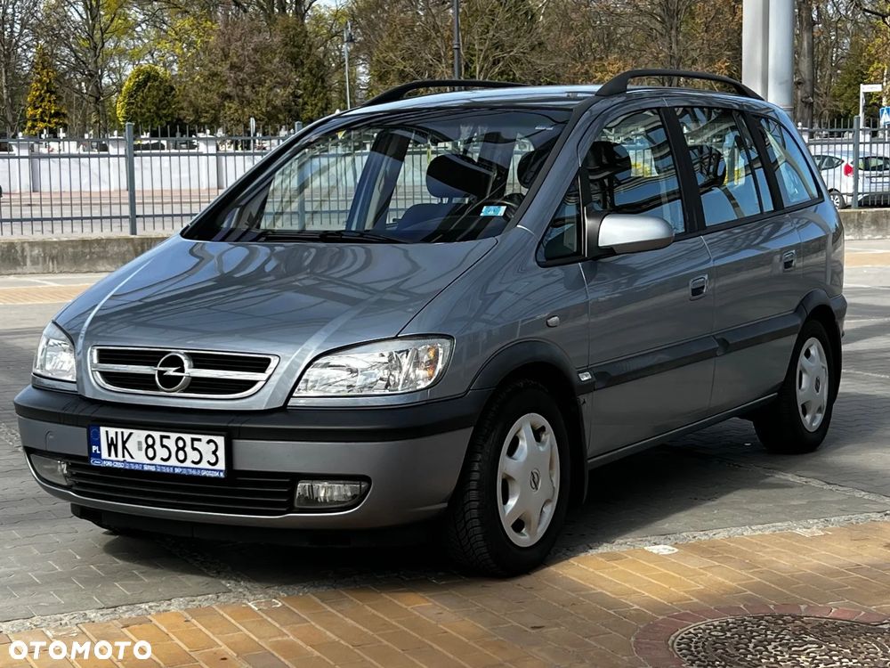 Opel Zafira 1.8 16V Comfort - 1