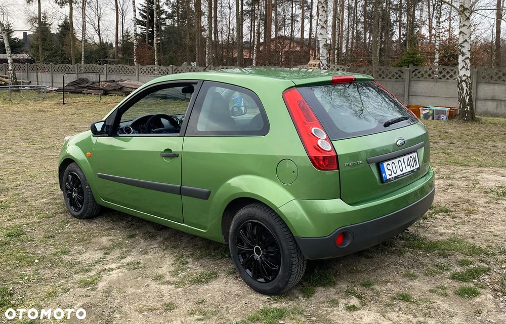 Ford Fiesta 1.3 Black Magic - 3