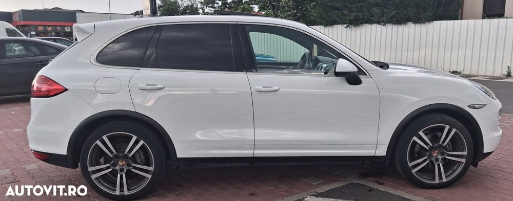 Porsche Cayenne - 9