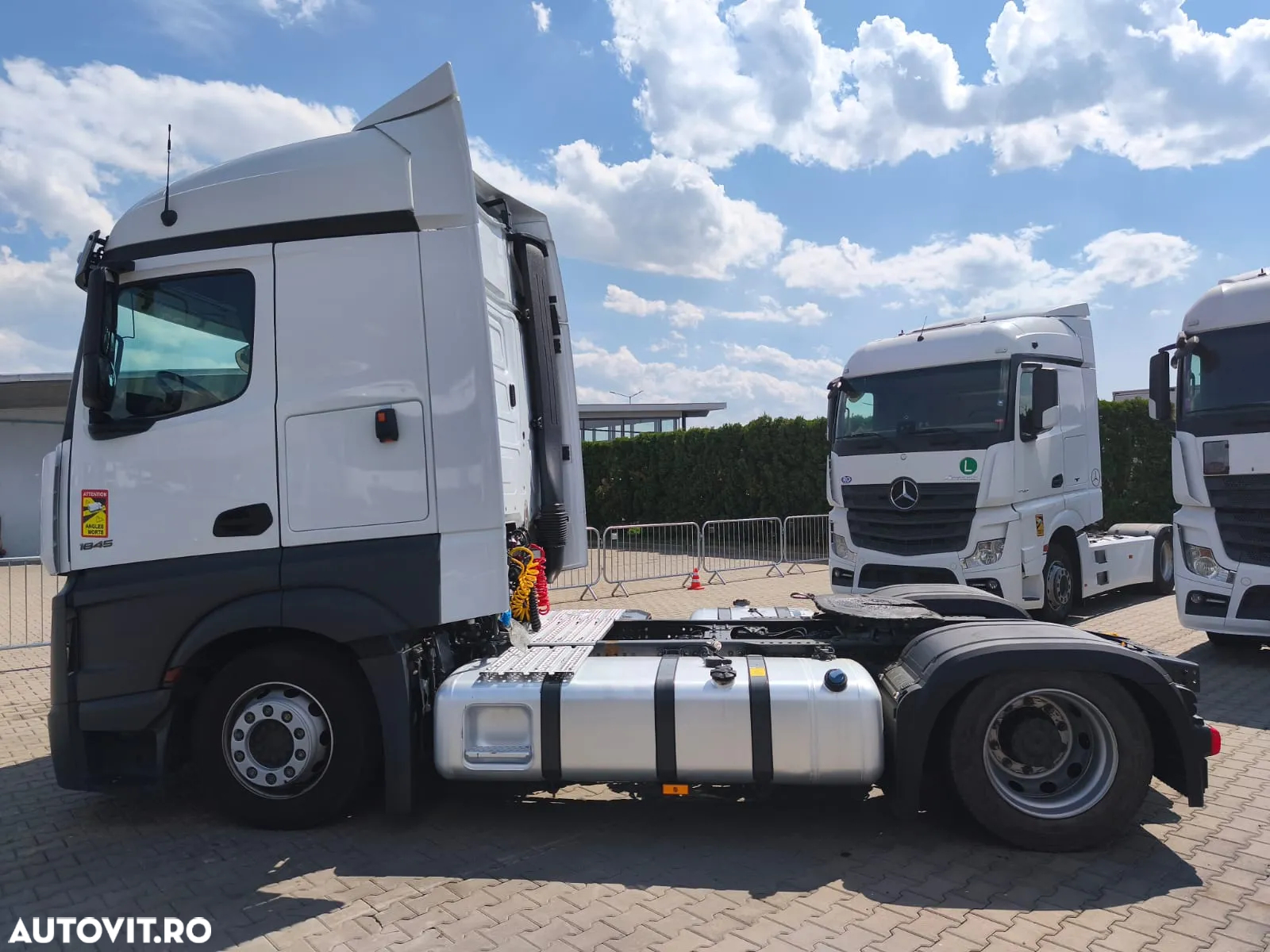 Mercedes-Benz Actros - 2