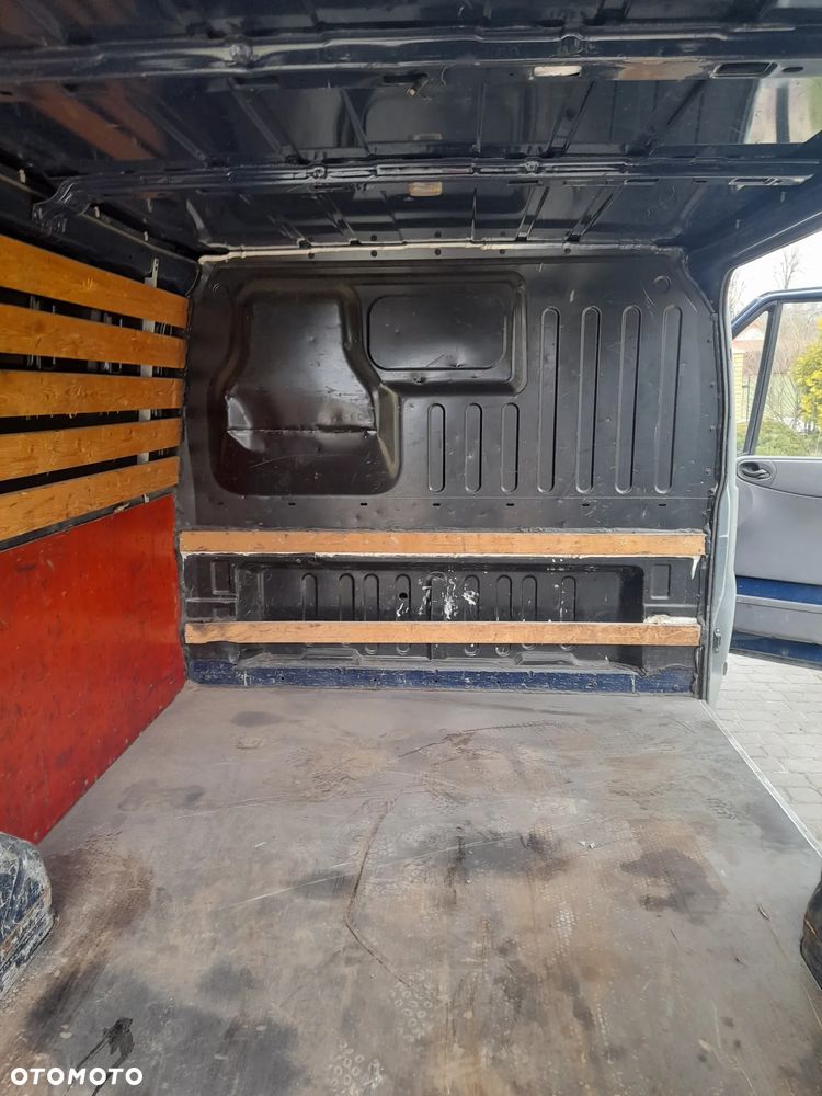 Ford Transit - 13