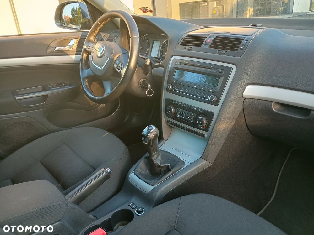 Skoda Octavia 1.6 TDI DPF FAMILY - 16
