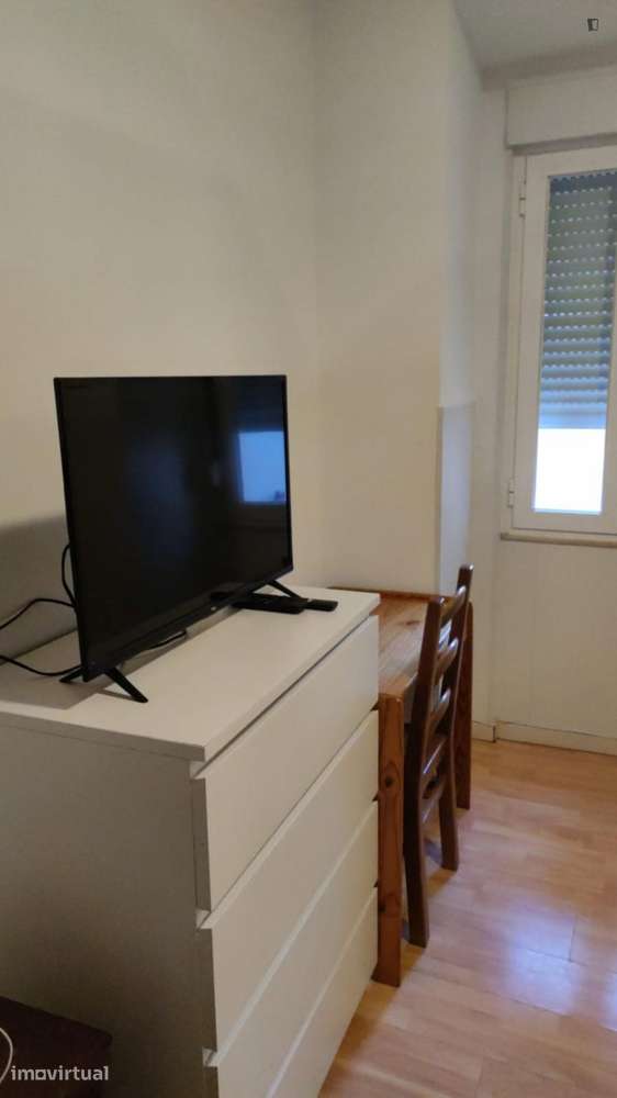Quarto - localizado em Arroios Lisbon - Grande imagem: 3/11