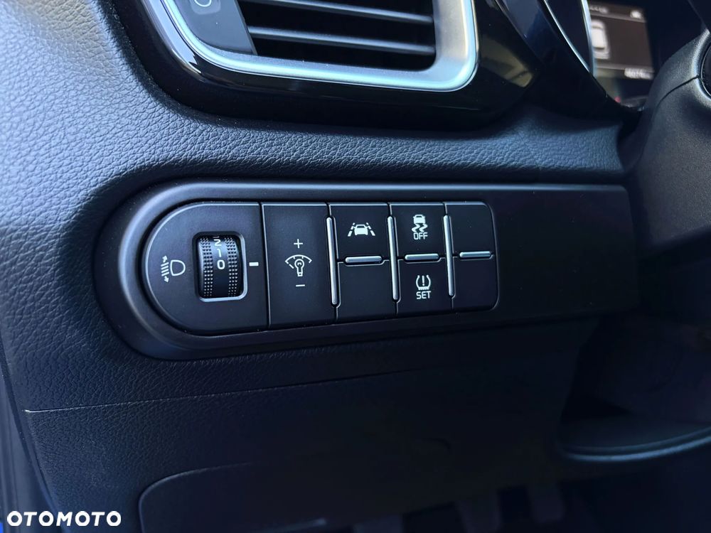 Kia XCeed 1.0 T-GDI L Business Line - 34