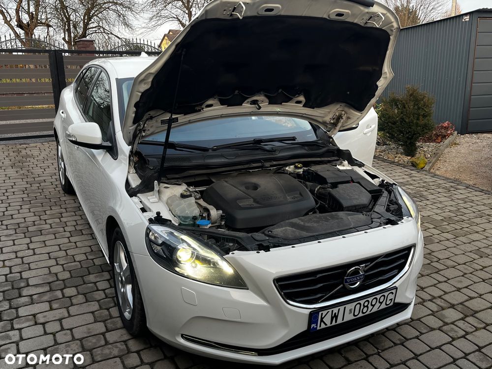 Volvo V40 T2 - 8