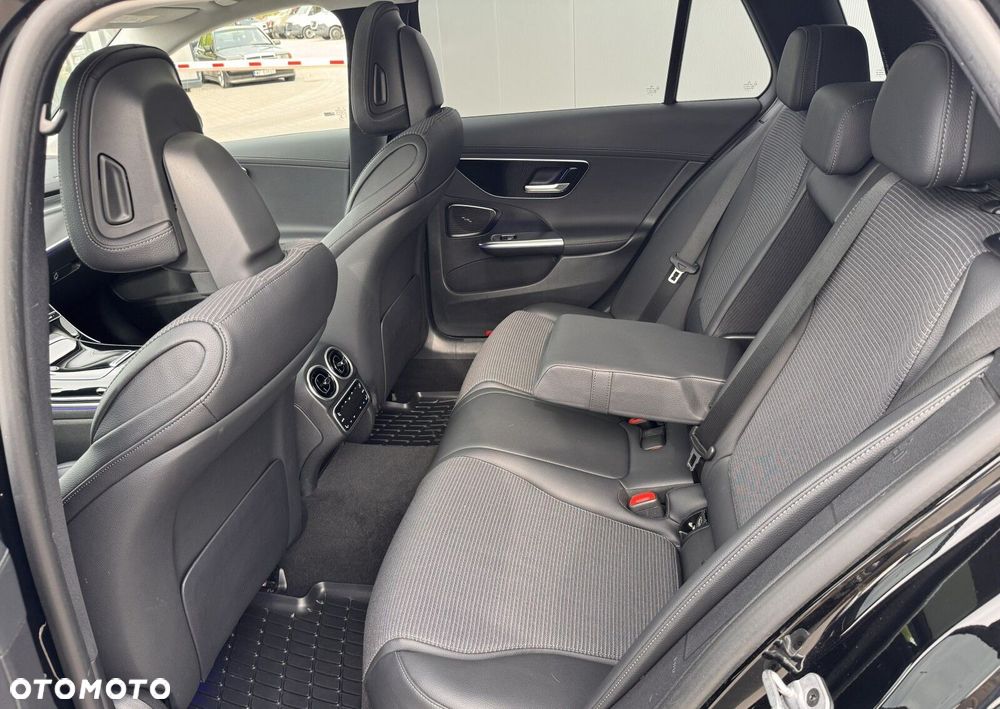 Mercedes-Benz Klasa C 200 mHEV 4-Matic All-Terrain Avantgarde - 16