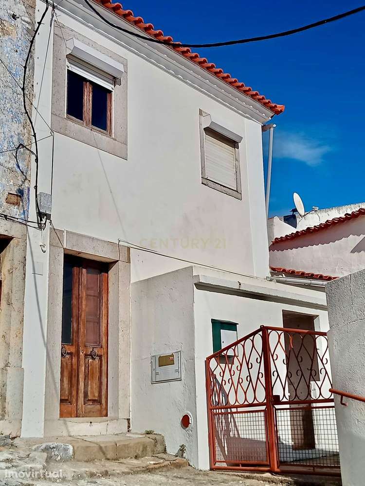 Centro do Gradil - Moradia T2 para remodelar - Grande imagem: 2/16